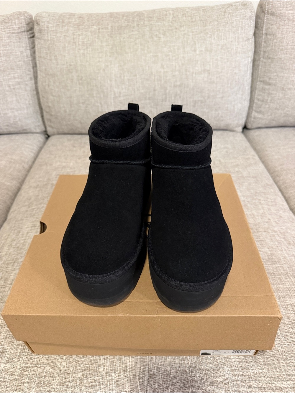 UGG Classic Ultra Mini Platform Boot in Black